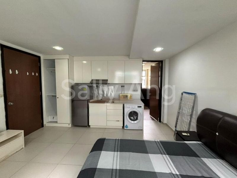 Room (Landed) for Rent in  Kensington Square - Image 7